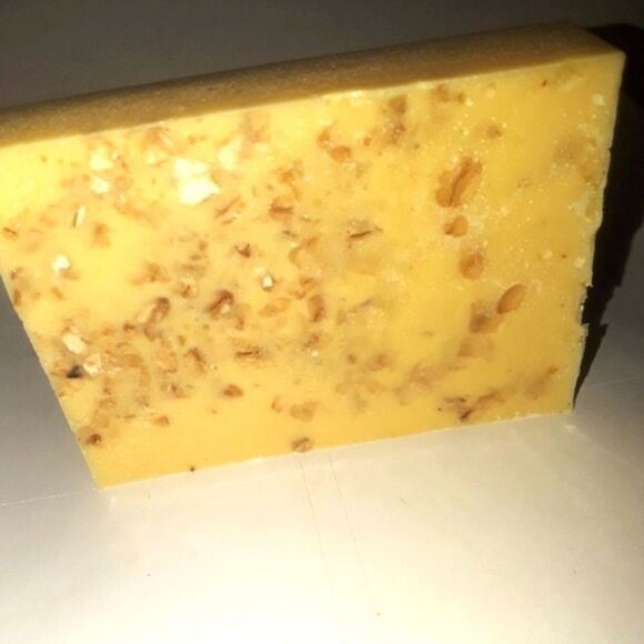 hand CRAFTED organic Lemon and Oats soap bar - Picture 4 of 8
